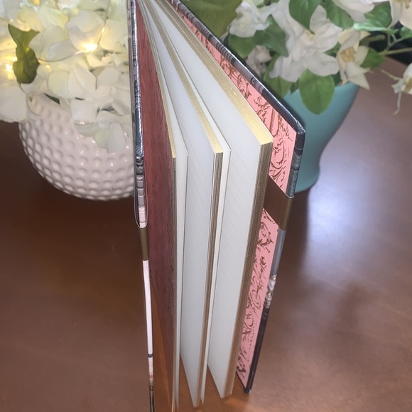 Charles James: Beyond Fashion Ball Gowns Journal - Picture 8 of 8